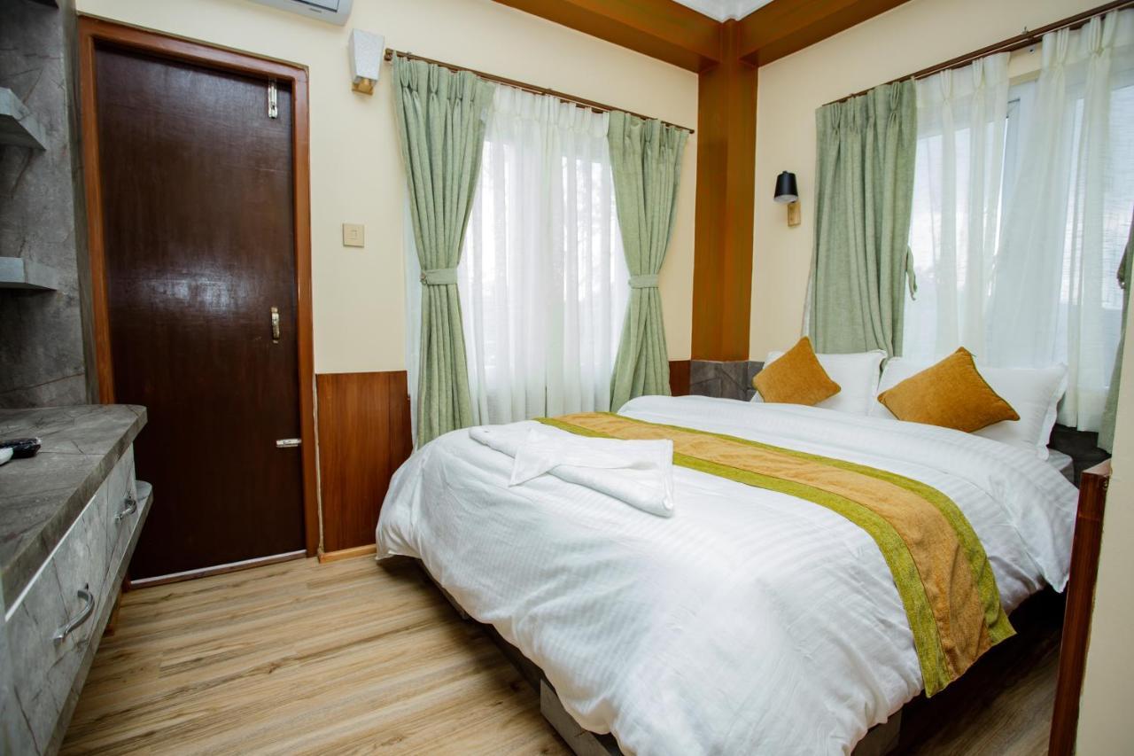 Gauri Shankar Hotel Нагаркот Экстерьер фото
